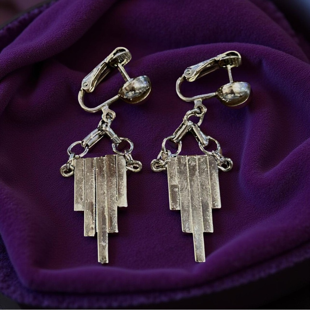 Celebrity Earrings Vintage Signed Screw-back Silver Chandelier Dangle Statement